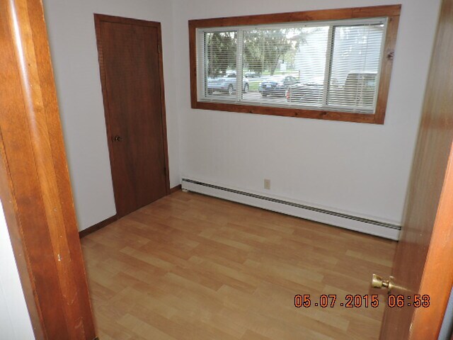 Building Photo - 608 19th Ave W