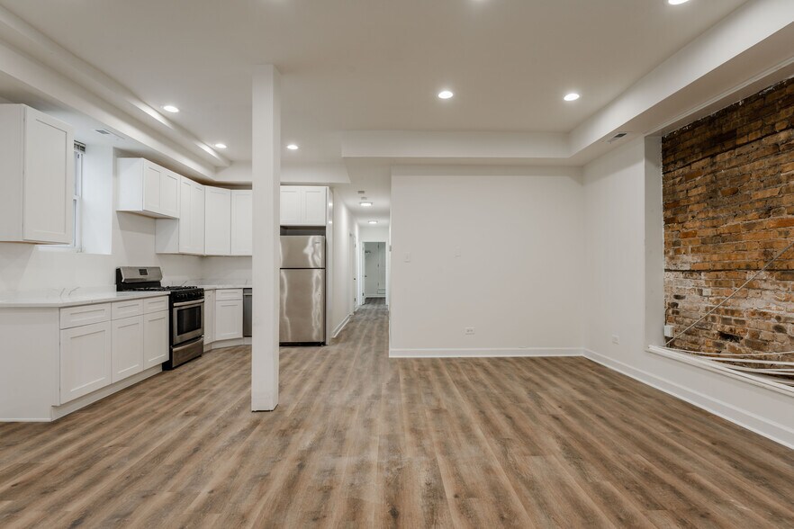 Building Photo - 2112 N Campbell Ave