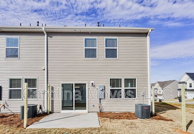 Building Photo - 203 Stone Fruit Ct