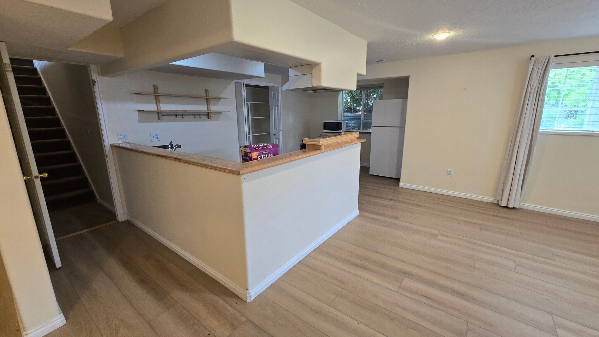 Building Photo - 1117 E 200 S
