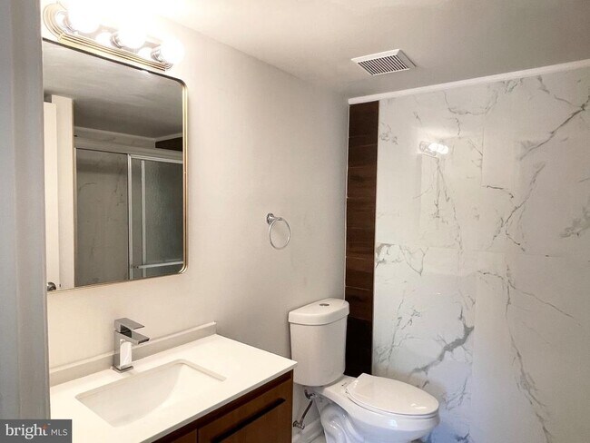 Building Photo - 50 Le Forge Ct