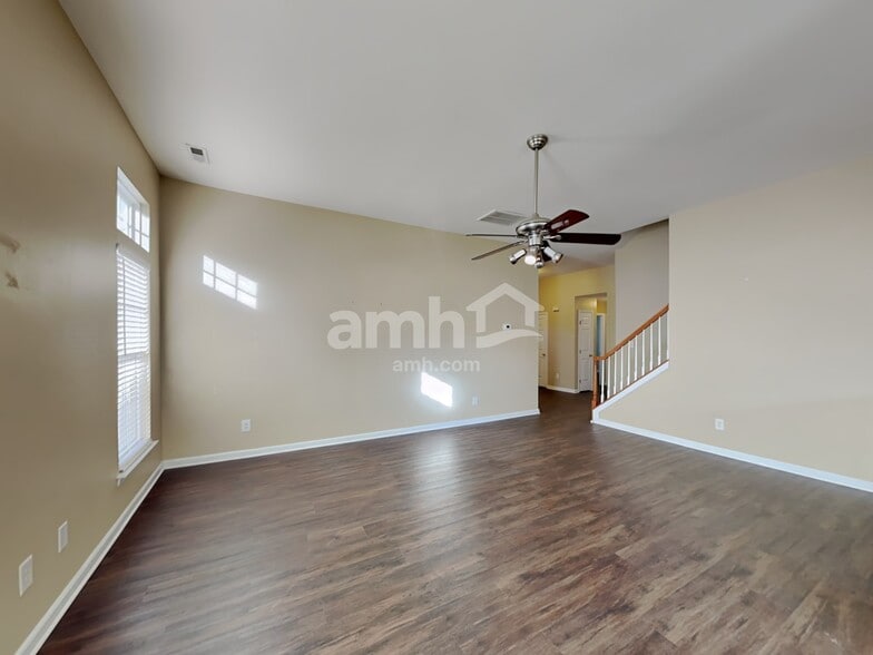 Building Photo - 13309 Salvo Dr