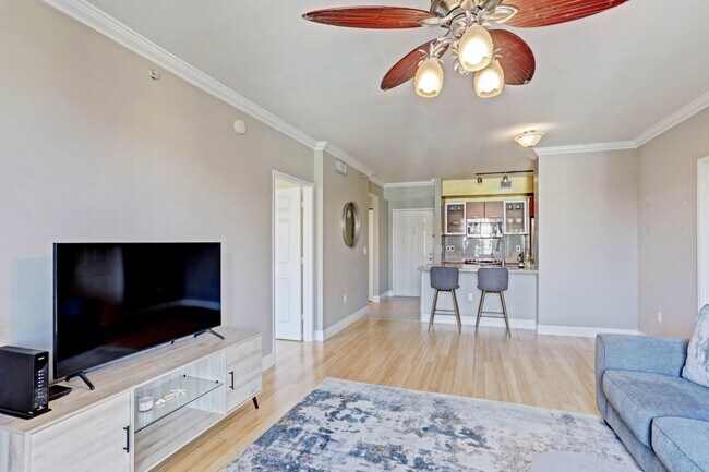 Building Photo - 630 S Sapodilla Ave