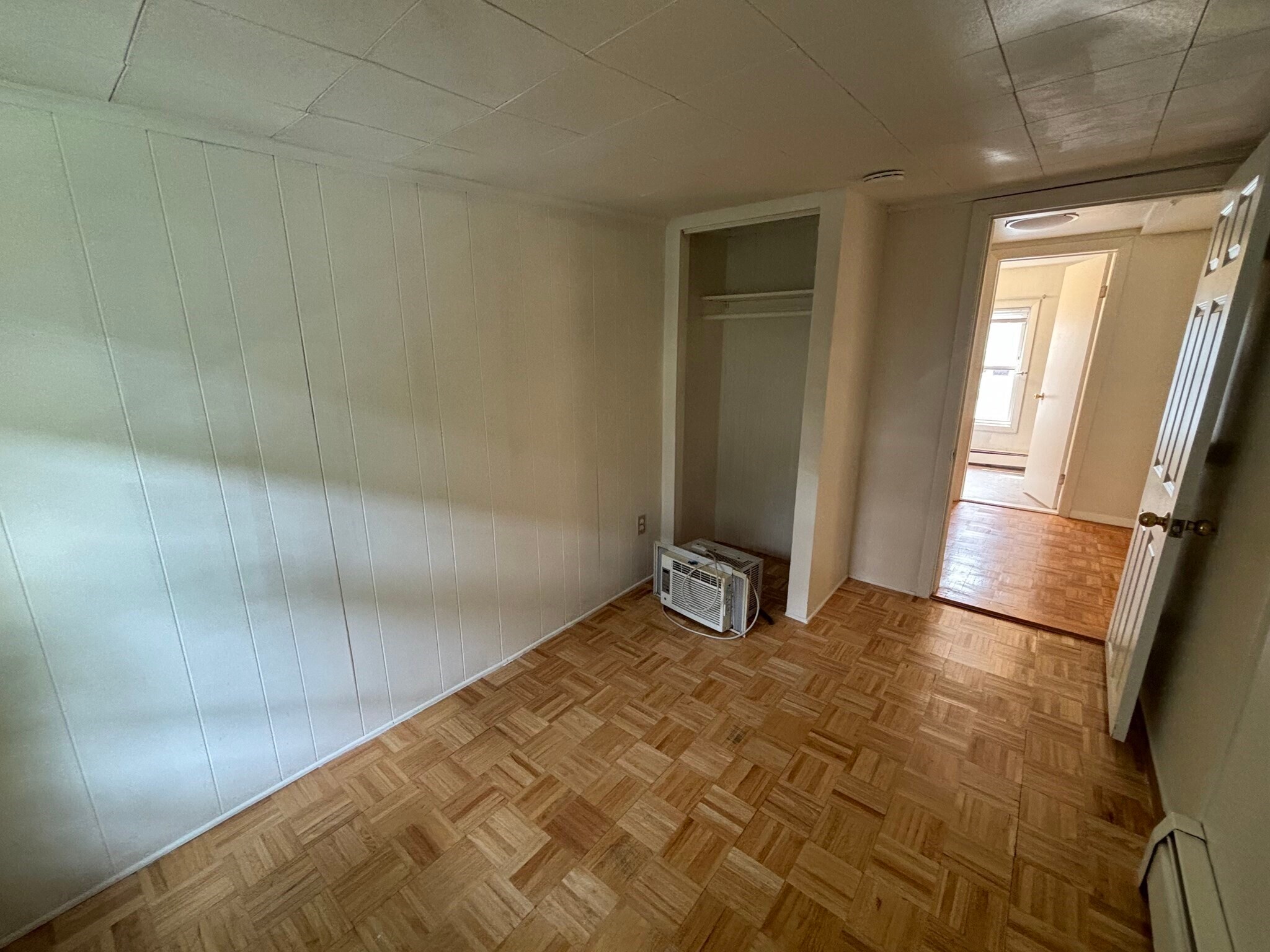 Building Photo - 164 Bowen St