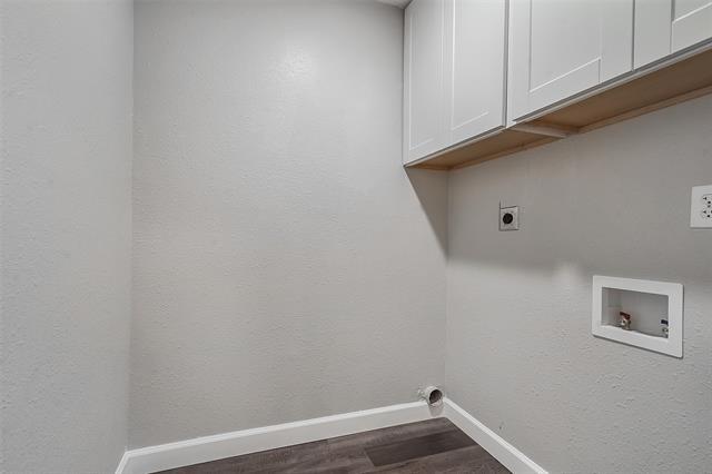 Building Photo - 813 S Valentine Dr