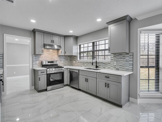 Building Photo - 1730 Pilgrim Journey Dr