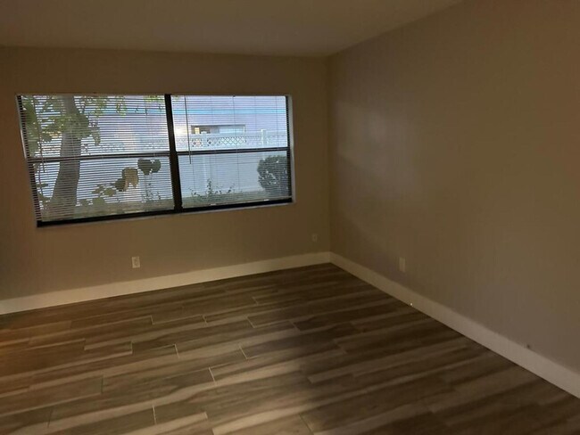 Building Photo - 11627 NW 35th Ct