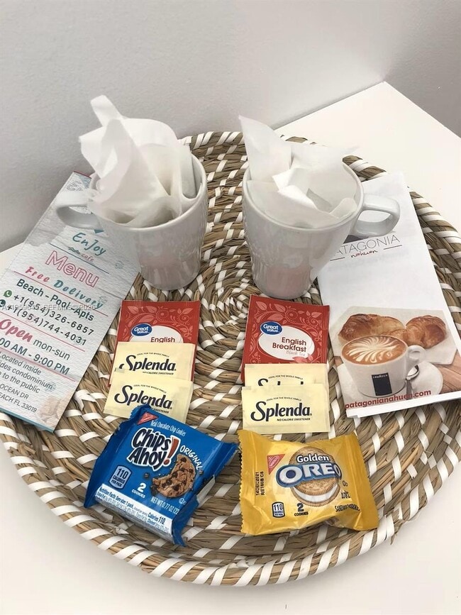 Building Photo - 3901 S Ocean Dr