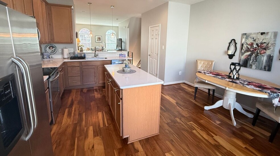 Building Photo - 14050 Cannondale Way