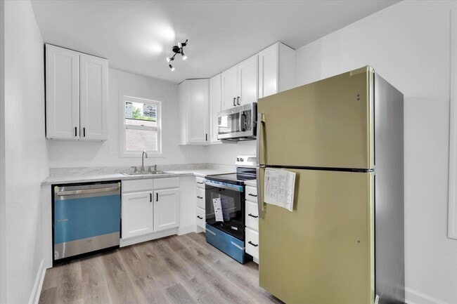 Building Photo - 158 Seay St