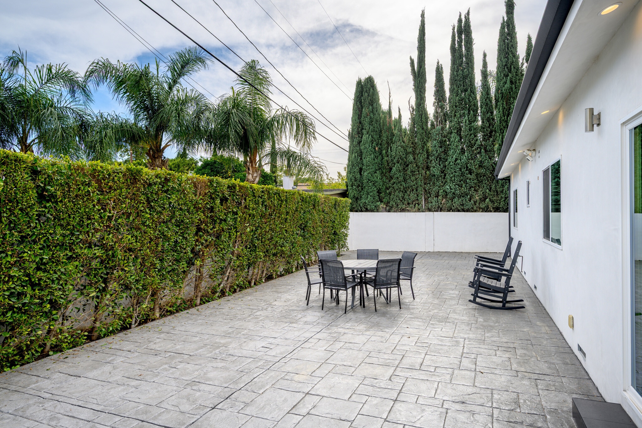 Building Photo - 13311 Wixom St