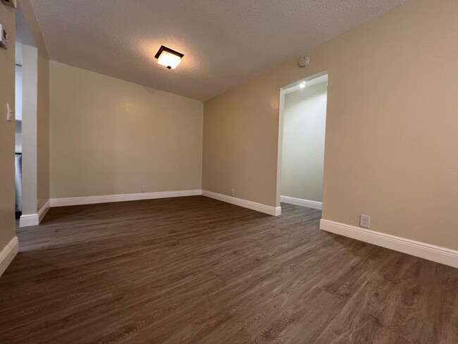 Building Photo - Newly Renovated Winter Springs Condo ~ New...