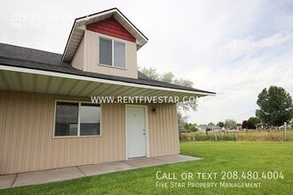 Building Photo - 209 Belva Ln