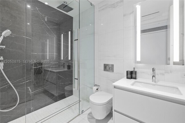 Building Photo - 300 Biscayne Blvd