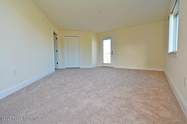 Building Photo - 123 Lancha Cir