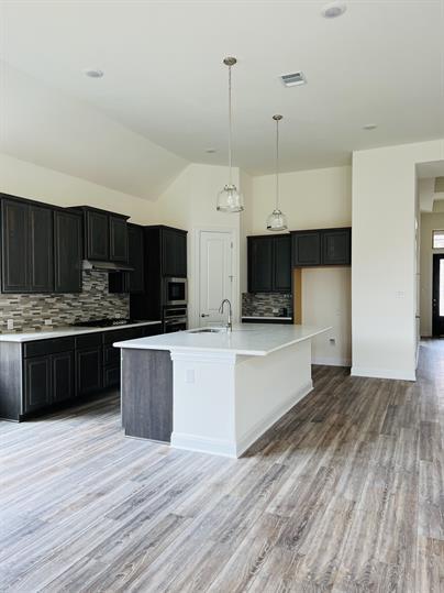 Building Photo - 728 Critty Ln
