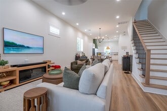 Building Photo - 1307 E 27th St