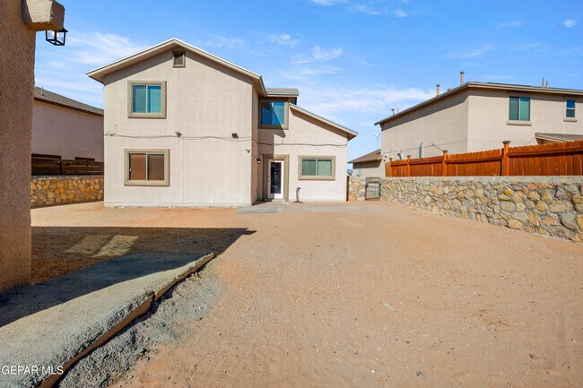 Building Photo - 11632 Mesquite Miel Dr