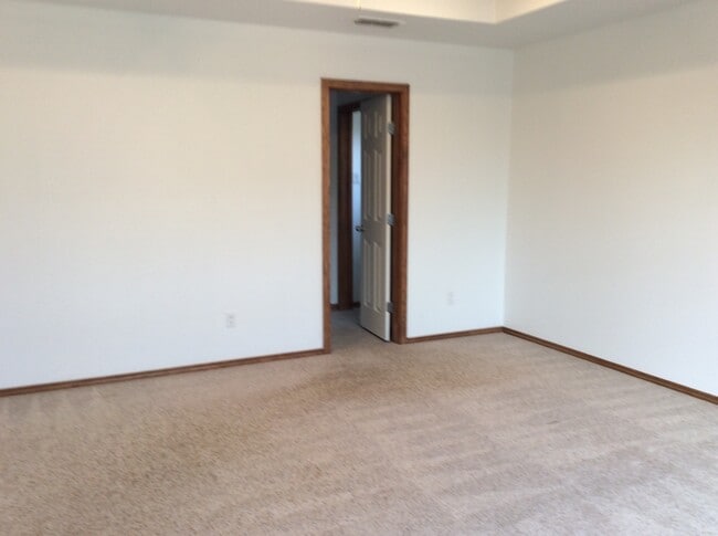 Building Photo - 1705 Tiffani Ln