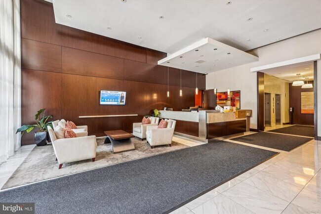 Building Photo - 475 K St NW