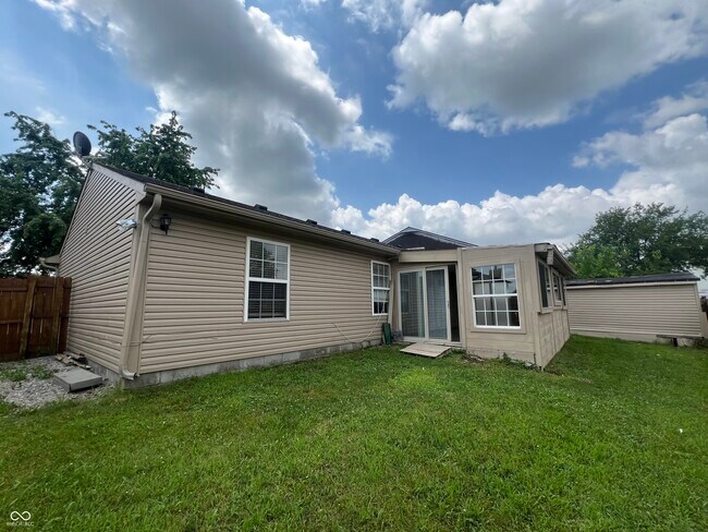 Building Photo - 2010 Twin Leaf Ct