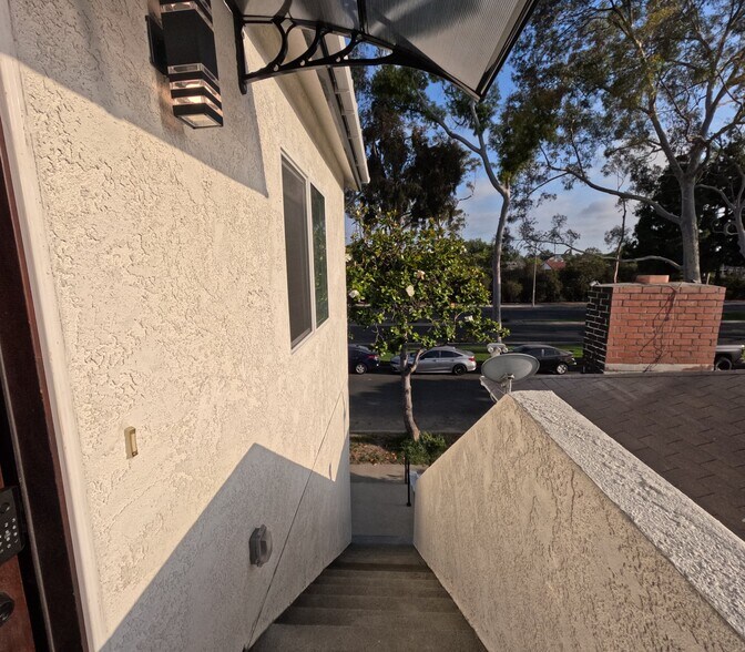Building Photo - 4904 Coke Ave
