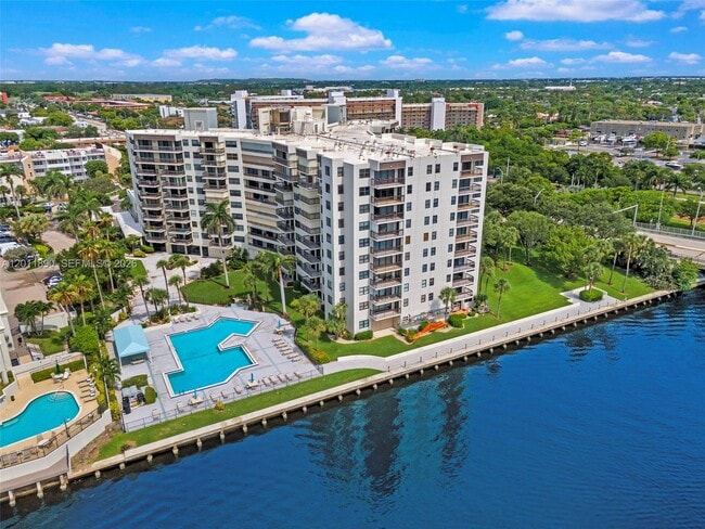 Building Photo - 2900 NE 14th Street Causeway