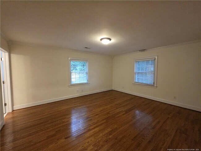 Building Photo - 342 Devane St