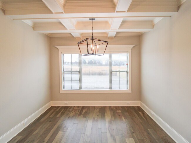 Building Photo - Beautiful two story home at Whispering Pines!