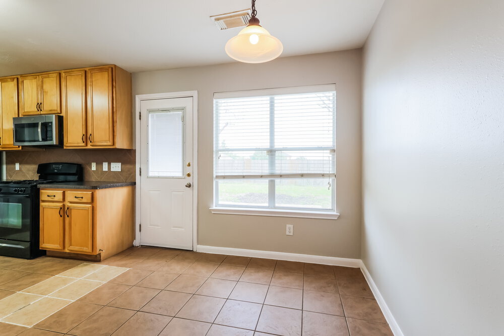 Building Photo - 25306 Barmby Dr
