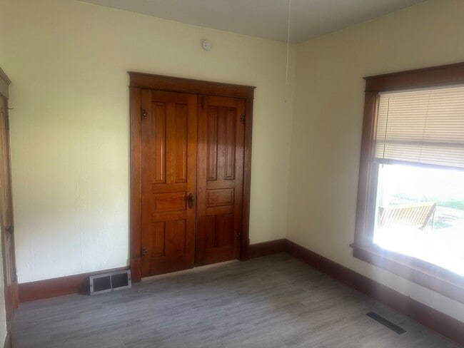 Building Photo - 603 M. Street