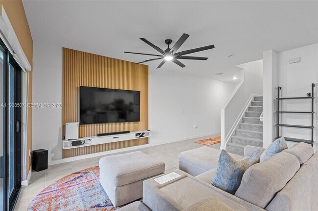 Building Photo - 4917 Oakmont Dr