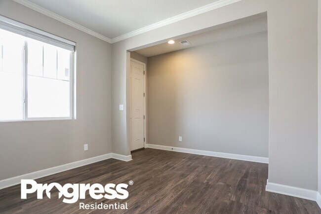 Building Photo - 9763 Uravan St