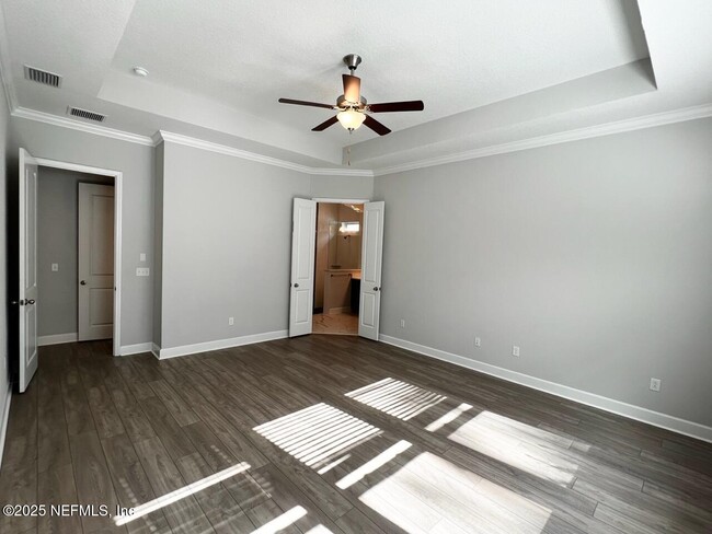 Building Photo - 121 Oxford Estates Way