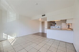 Building Photo - 3604 Thomas Ave