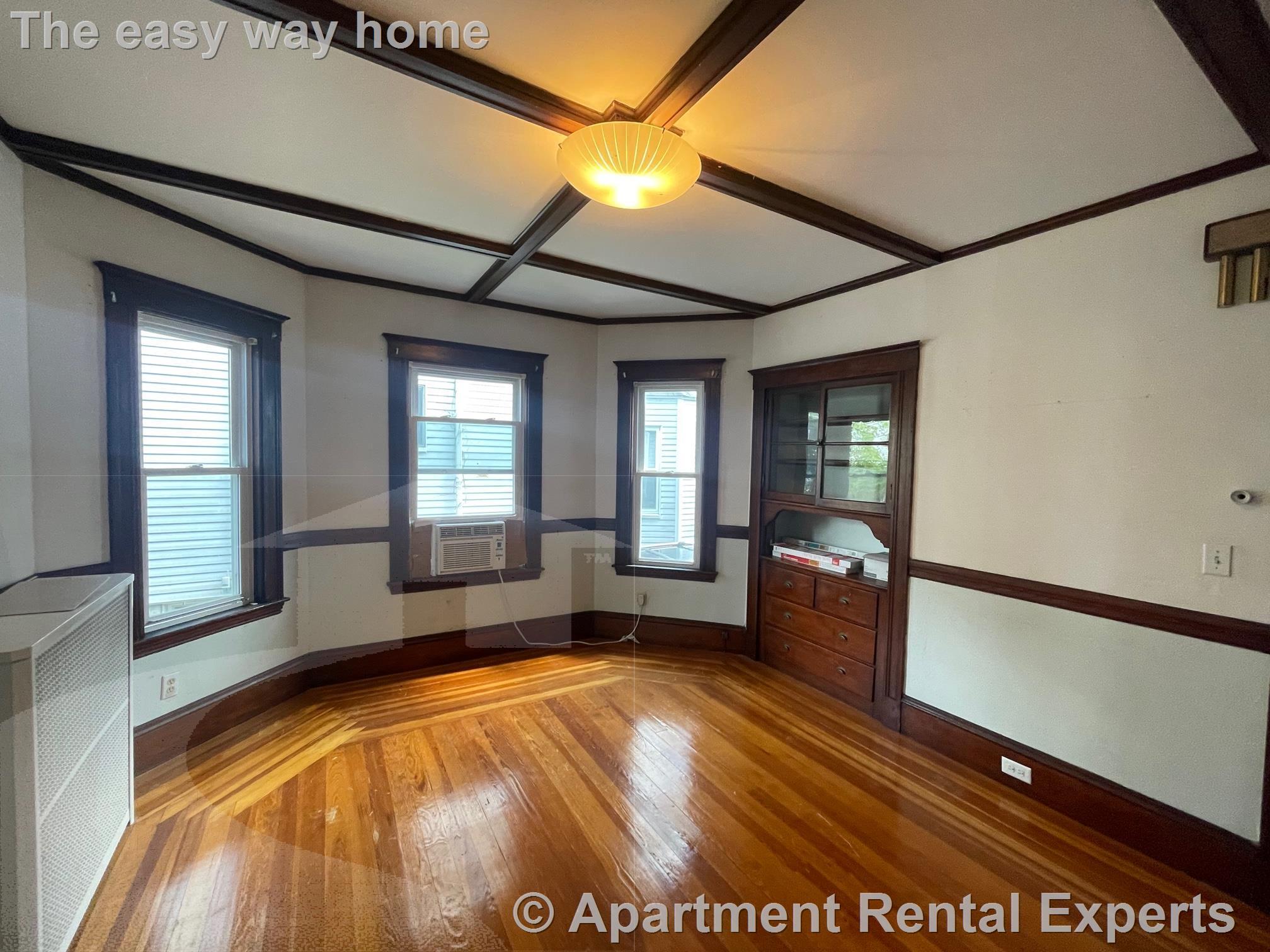 Building Photo - 14 Ossipee Rd