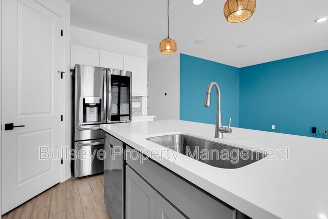 Building Photo - 6145 S Adelle