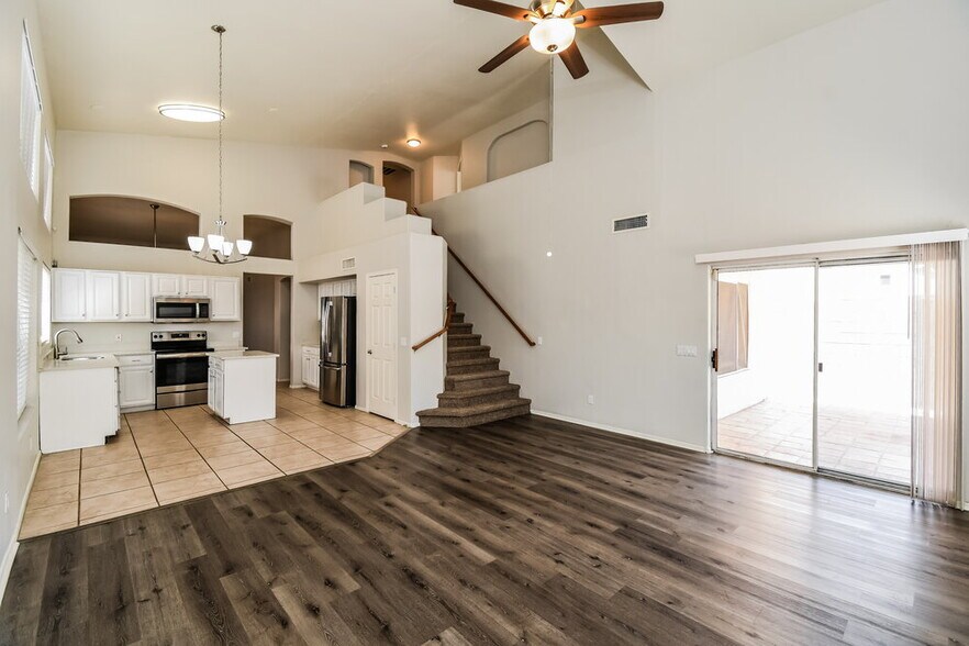 Building Photo - 5123 E Dragoon Ave