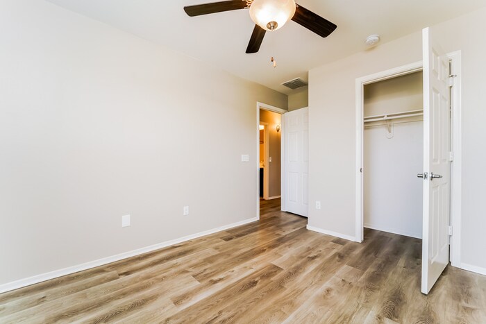 Building Photo - 6531 S Calle Diablo Dr