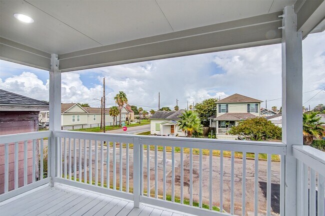 Building Photo - 4025 Avenue M