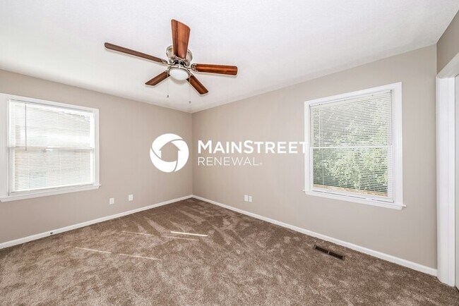 Building Photo - 3 Bedroom Pet-Friendly Home in Tarrant, AL with Main Street Renewal