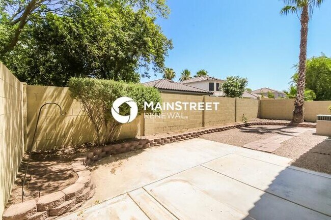 Building Photo - 4 Bedroom Pet-Friendly Home in MESA, AZ with Main Street Renewal