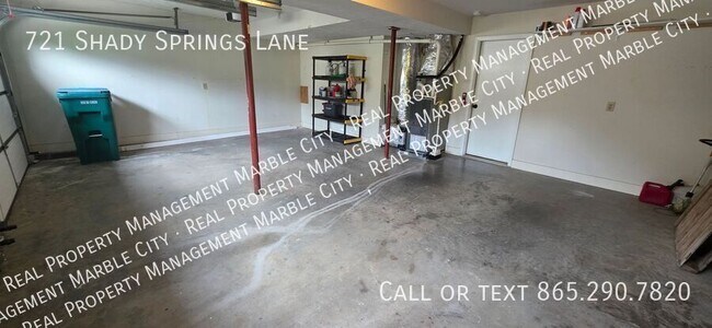 Building Photo - 721 Shady Springs Ln