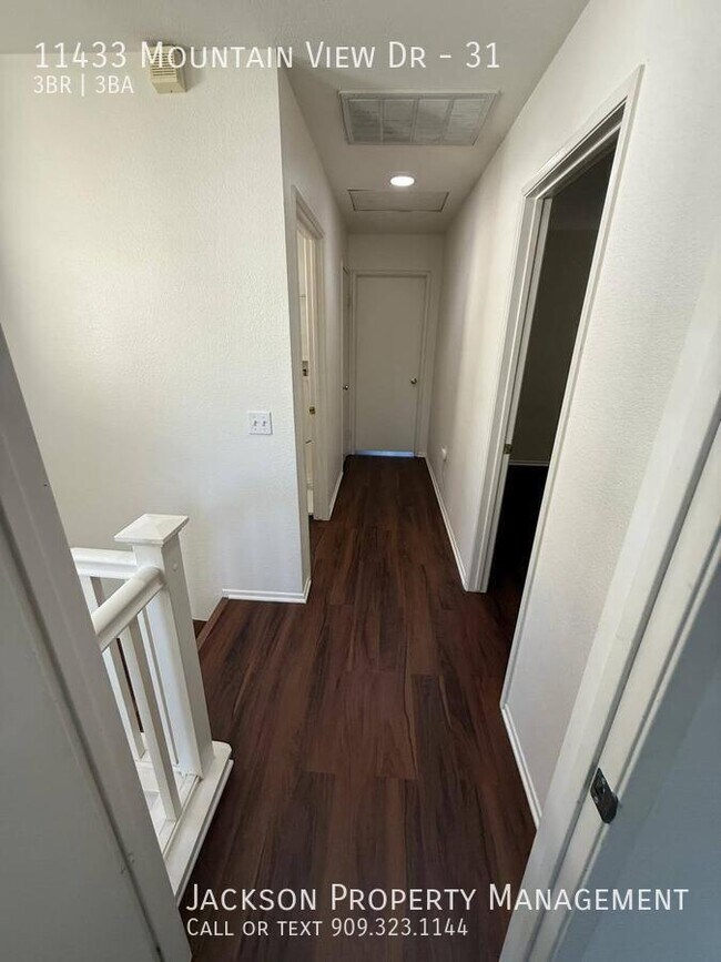 Building Photo - 11433 Mountain View Dr
