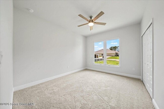 Building Photo - 407 Cellini Ave NE
