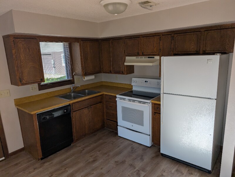 Building Photo - 4207 S 52nd St