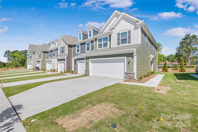 Primary Photo - 2871 Yeager Dr NW