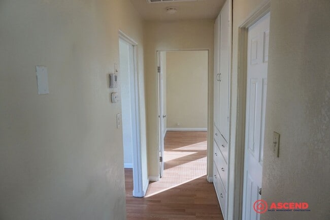 Building Photo - *MOVE IN SPECIAL:Deposit Moves You In!!*