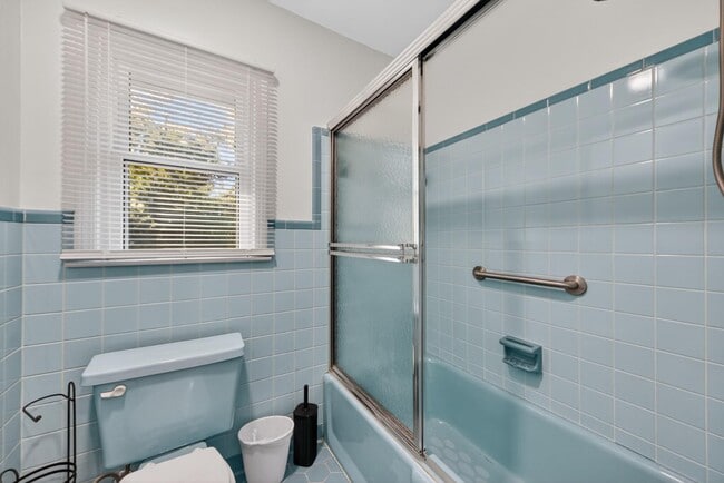 Building Photo - 1353 Secessionville Rd