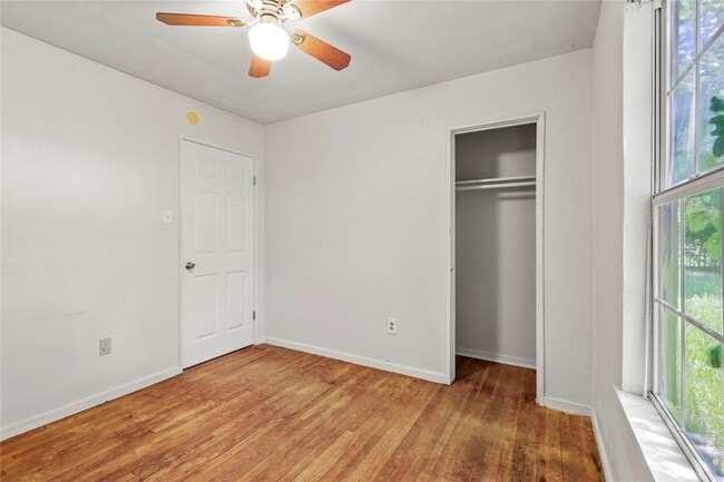 Building Photo - 5515 Flamingo Dr
